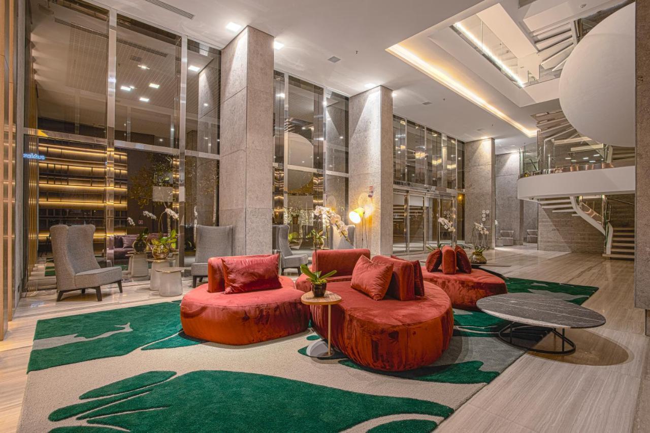 Suryaa Hotel Pinhais, Curio Collection By Hilton Eksteriør bilde