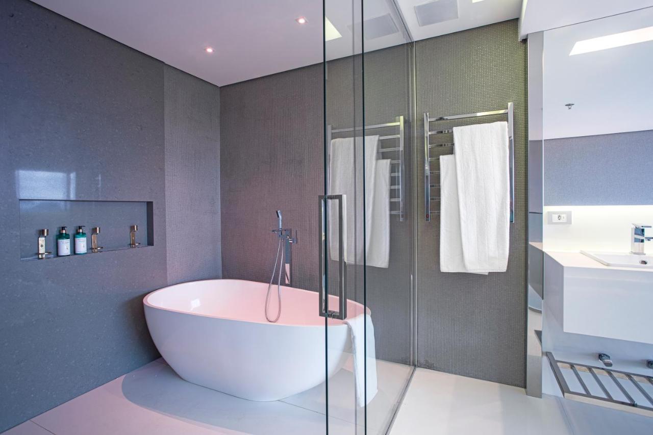 Suryaa Hotel Pinhais, Curio Collection By Hilton Eksteriør bilde