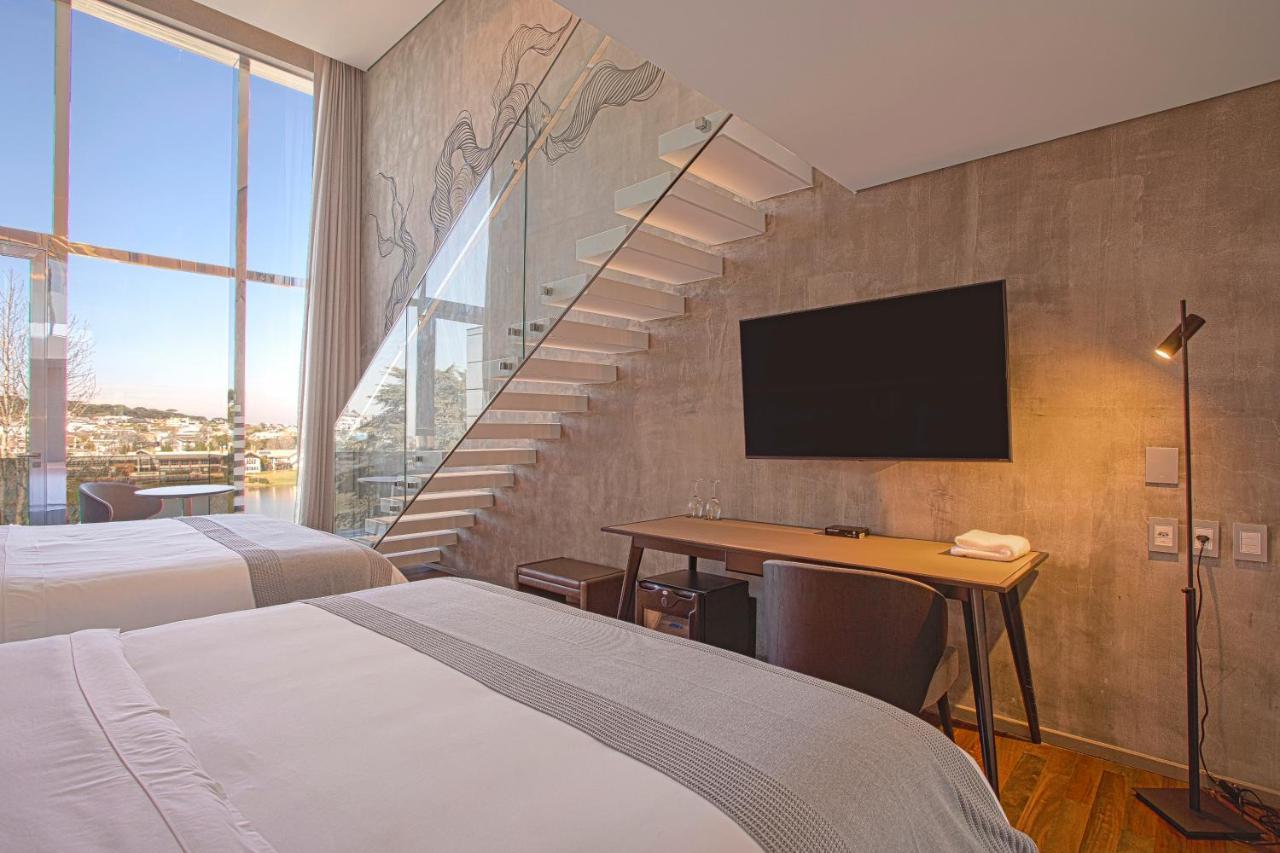 Suryaa Hotel Pinhais, Curio Collection By Hilton Eksteriør bilde