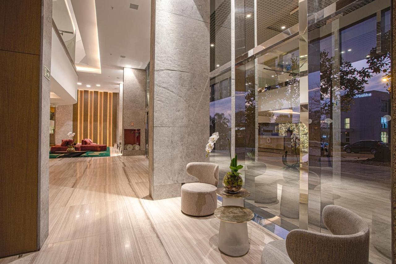 Suryaa Hotel Pinhais, Curio Collection By Hilton Eksteriør bilde
