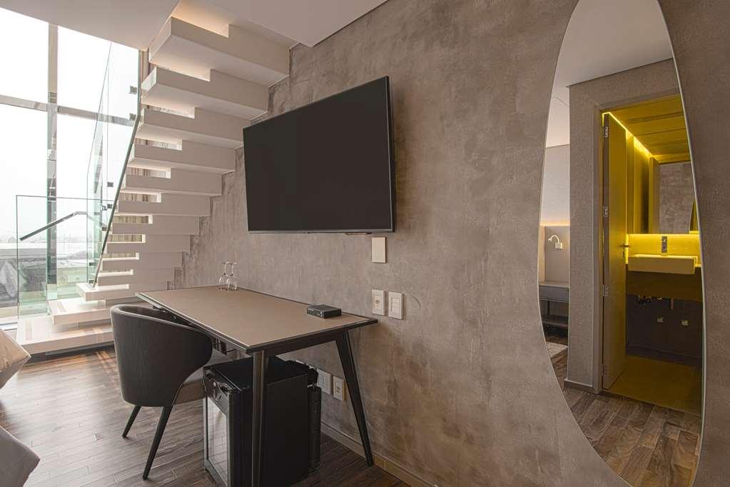 Suryaa Hotel Pinhais, Curio Collection By Hilton Rom bilde