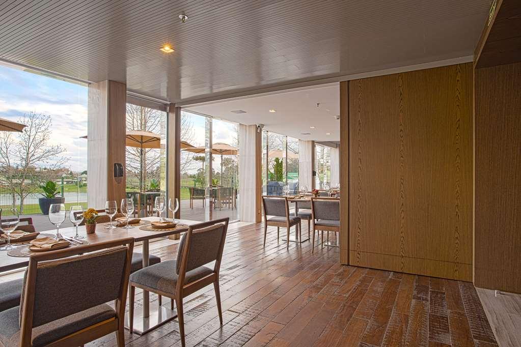 Suryaa Hotel Pinhais, Curio Collection By Hilton Restaurant bilde