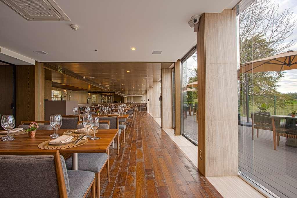 Suryaa Hotel Pinhais, Curio Collection By Hilton Restaurant bilde